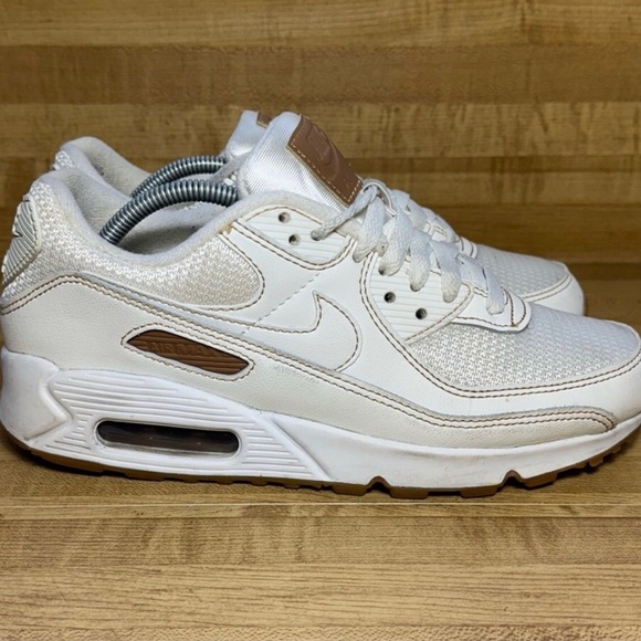 Nike Shoes - Woman’s Nike air max 90